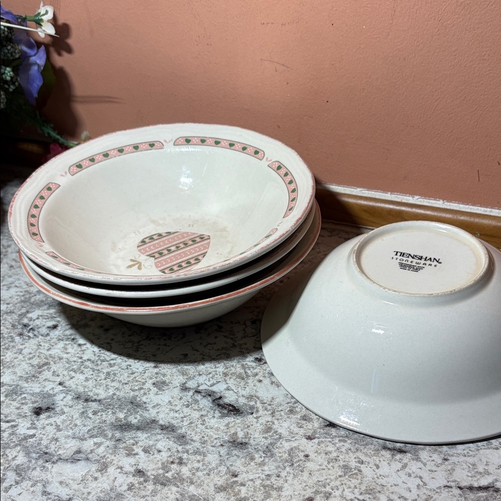 Tienshan White and Pink Stoneware Bowl Set 4
